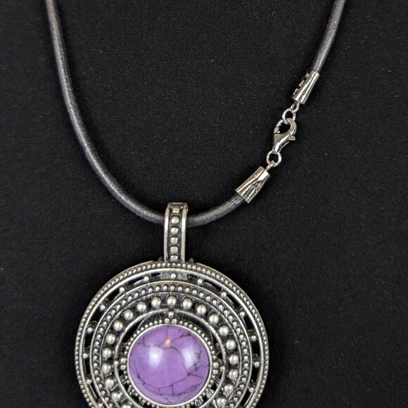 Premier Designs Reversible Byzantine Pendant Necklace - Picture 7 of 7